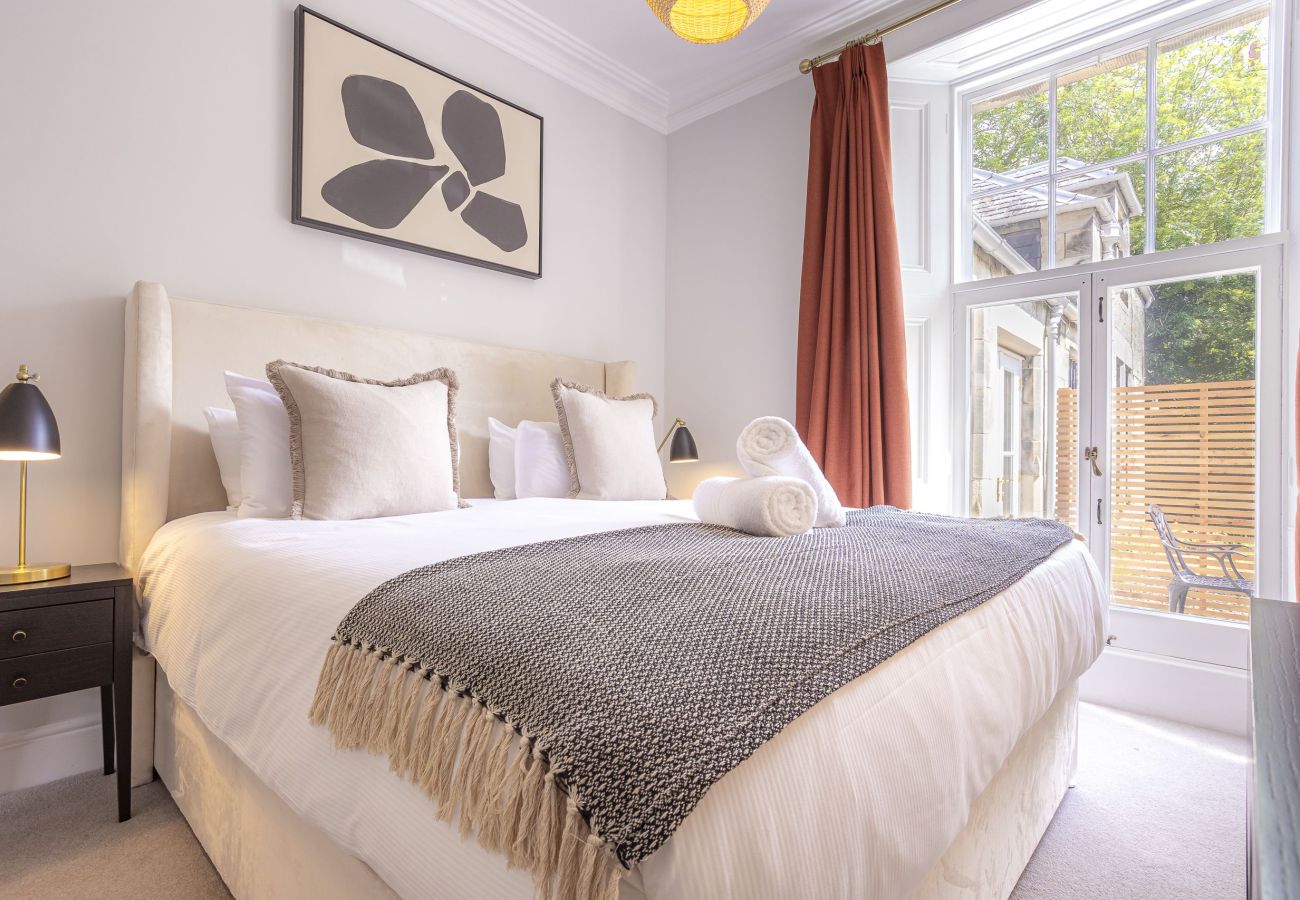 Apartment in St Andrews - Skye Sands | Westview House - 3 Bedrooms - Central