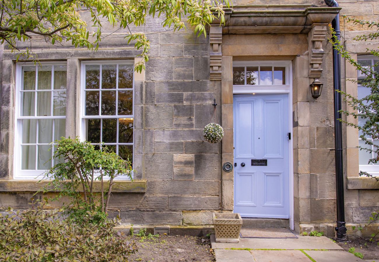 Apartment in St Andrews - Skye Sands | Westview House - 3 Bedrooms - Central