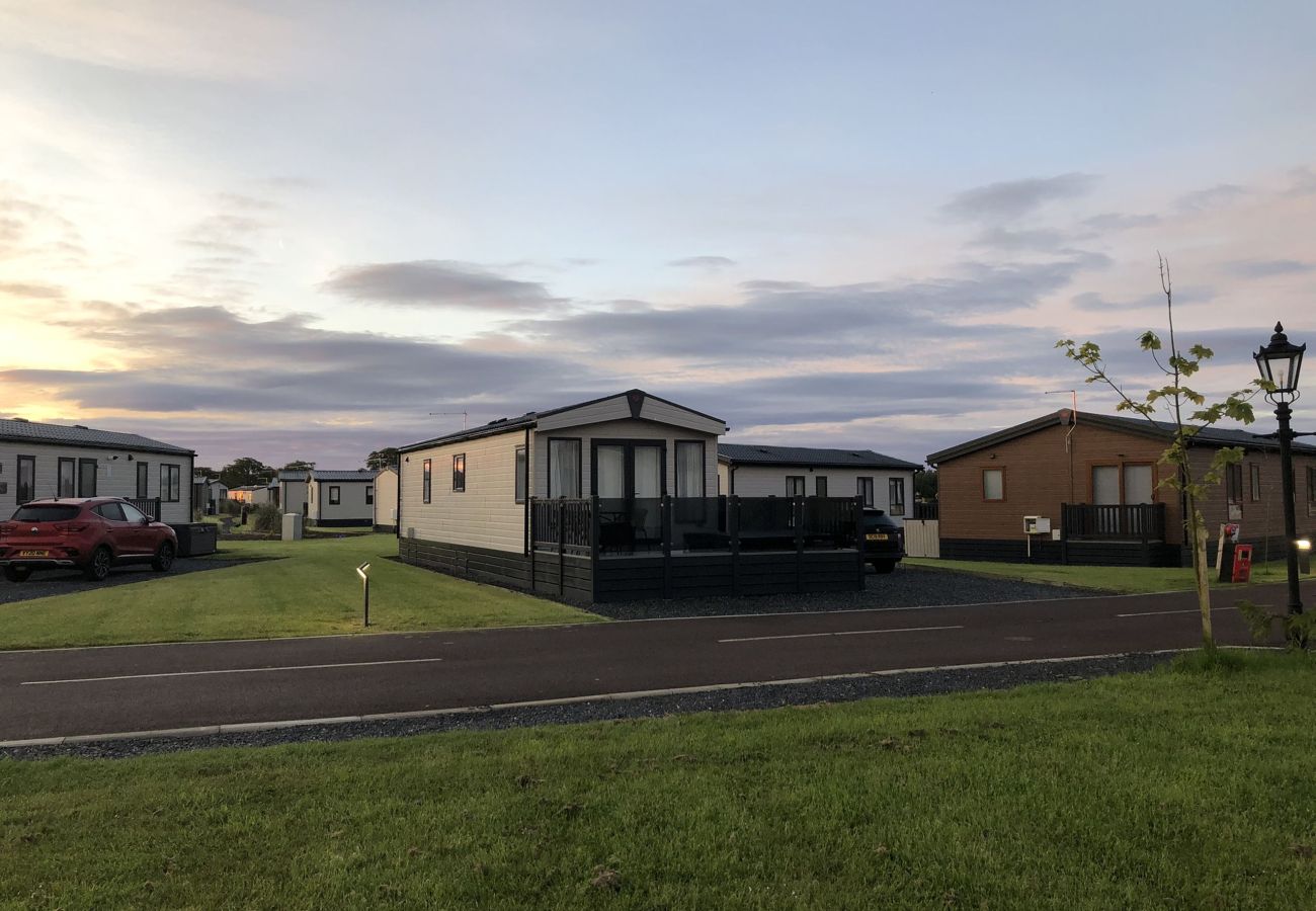 Mobile home in Cameron - Lodge No 54 | Stewart's Resort Cameron
