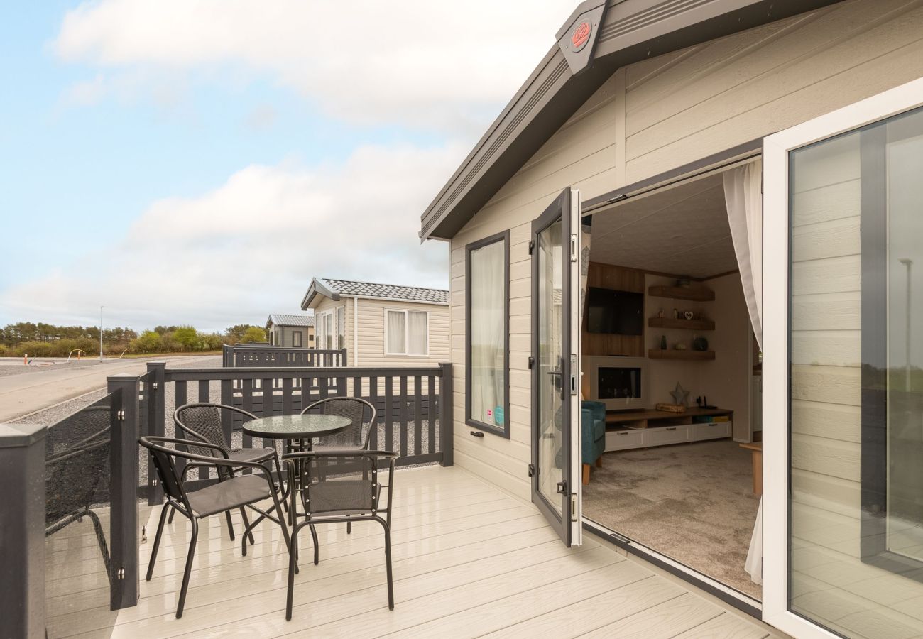 Mobile home in Cameron - Lodge No 128 | Stewart's Resort Cameron