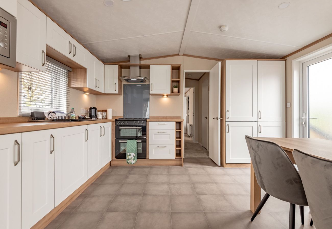 Mobile home in Cameron - Lodge No 128 | Stewart's Resort Cameron