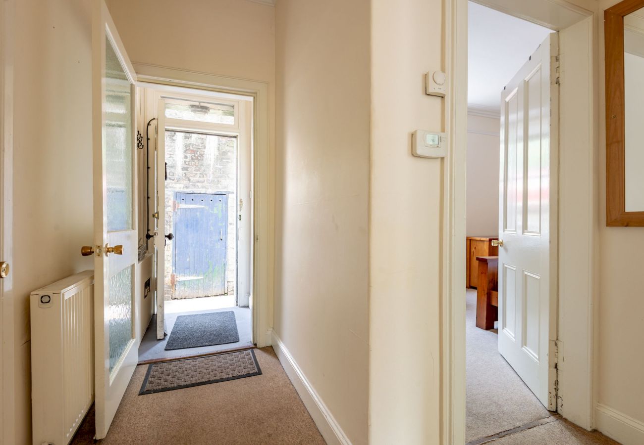 Apartment in St Andrews - Melbourne Place (No 4)