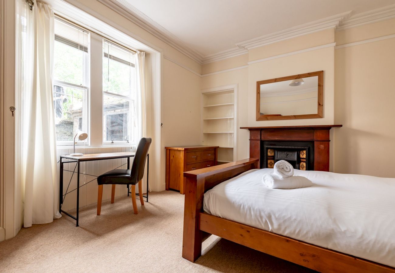Apartment in St Andrews - Melbourne Place (No 4)
