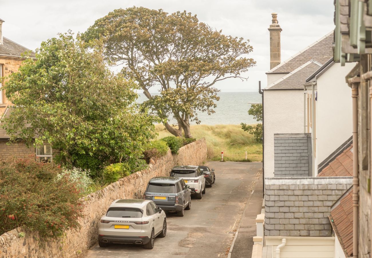 Coastal outlook down the lane to Elie beach and the Firth of Forth from near Earls Lodge, Earlsferry.
