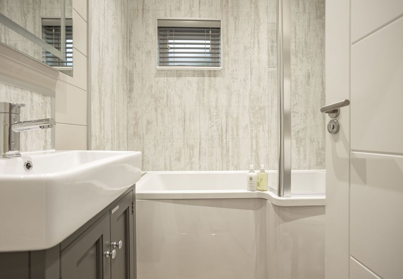 Mobile home in St Andrews - Lodge No 145 | Stewarts Resort Cameron