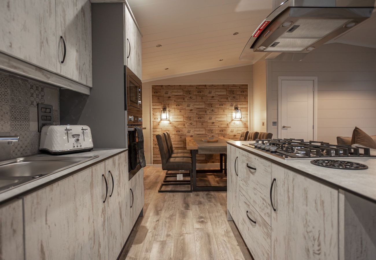 Mobile home in St Andrews - Lodge No 145 | Stewarts Resort Cameron