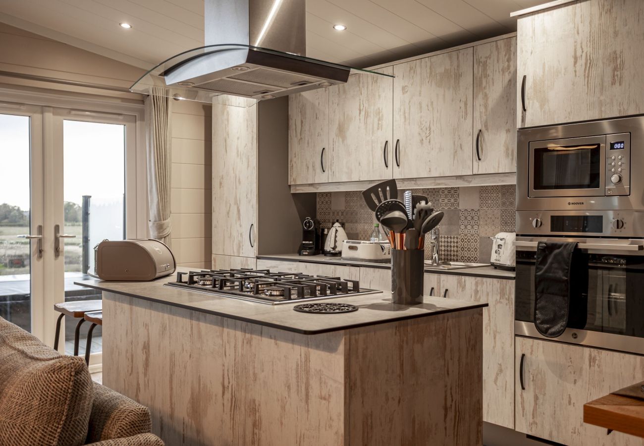 Mobile home in St Andrews - Lodge No 145 | Stewarts Resort Cameron