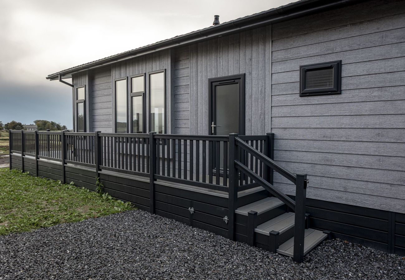 Mobile home in St Andrews - Lodge No 145 | Stewarts Resort Cameron