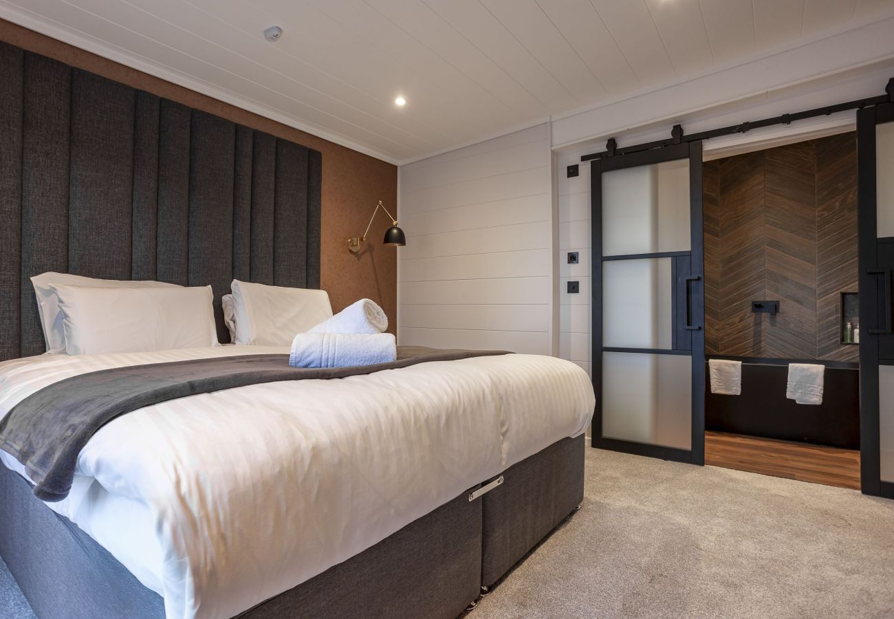 Mobile home in St Andrews - Lodge No 147 | Stewarts Resort Cameron