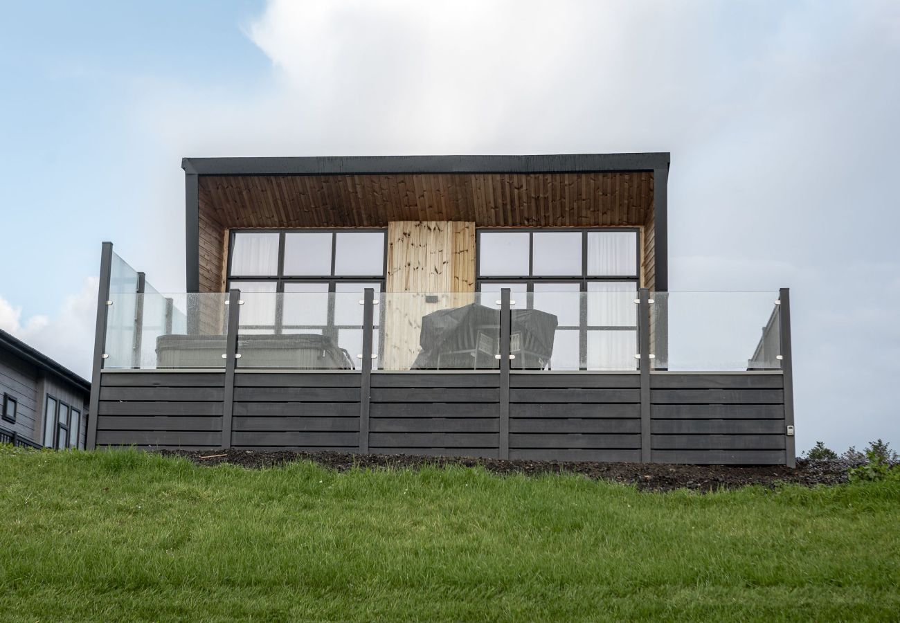 Mobile home in St Andrews - Lodge No 147 | Stewarts Resort Cameron
