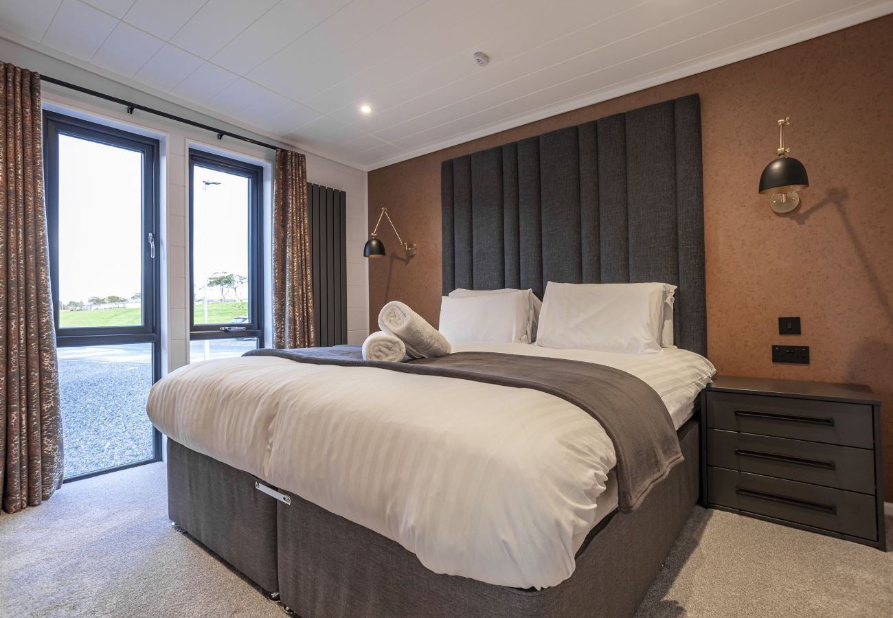 Mobile home in St Andrews - Lodge No 147 | Stewarts Resort Cameron