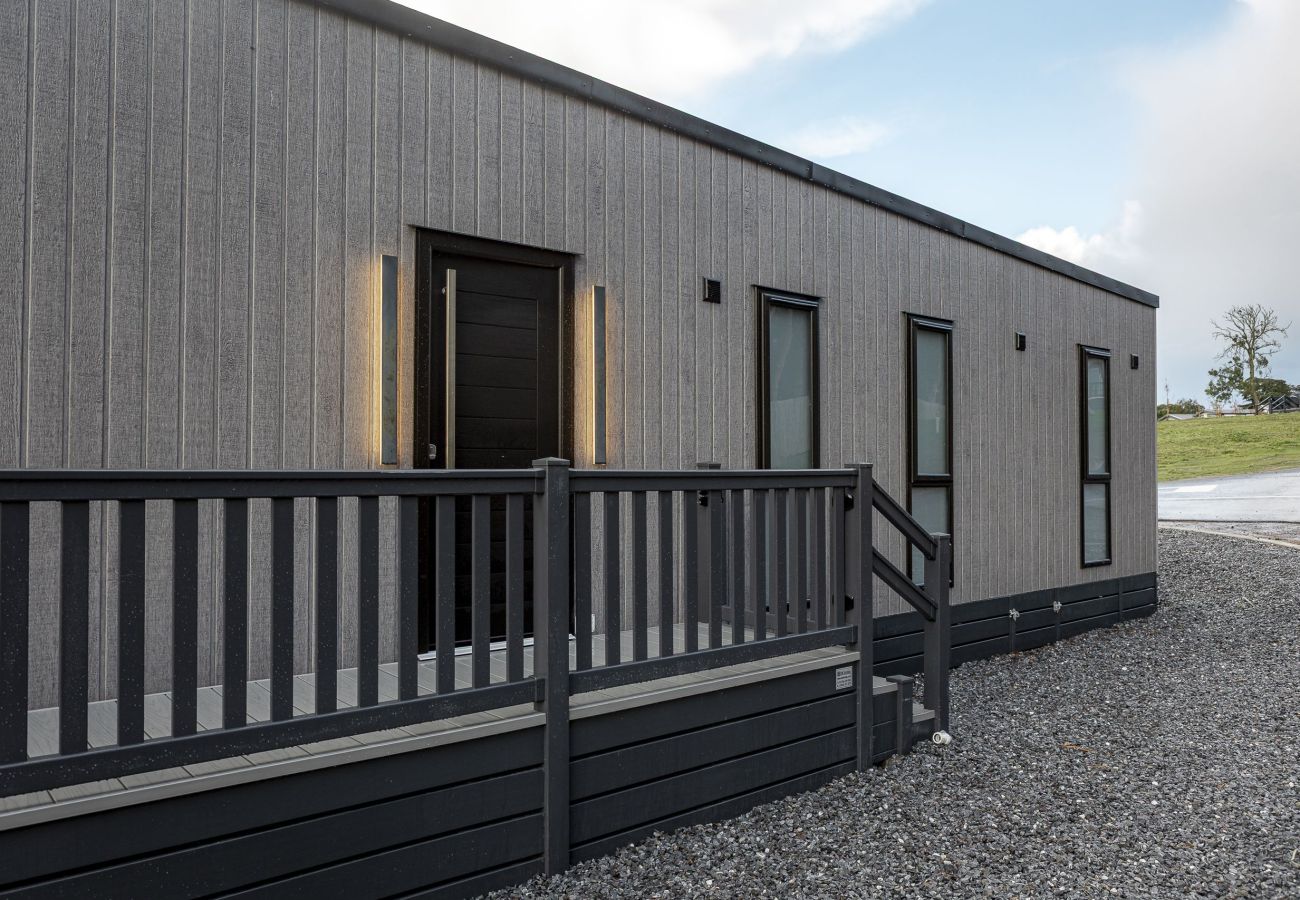 Mobile home in St Andrews - Lodge No 147 | Stewarts Resort Cameron
