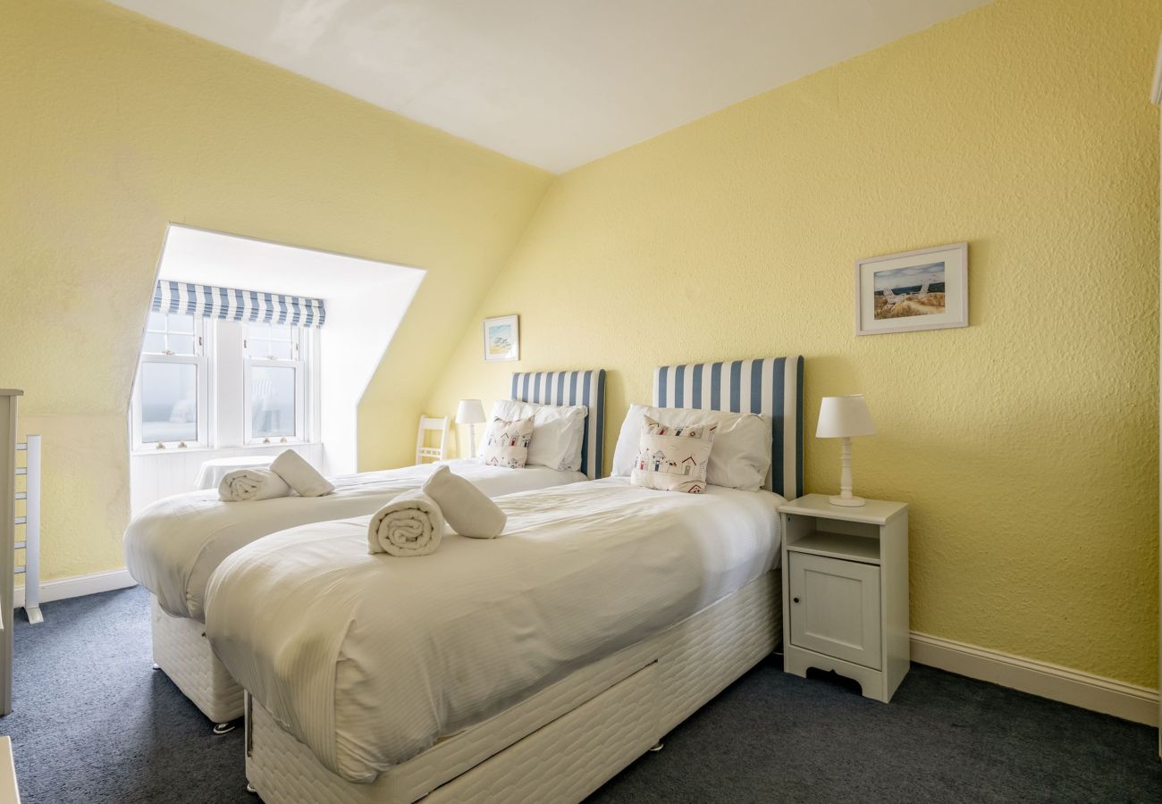 House in Elie - Ampersand