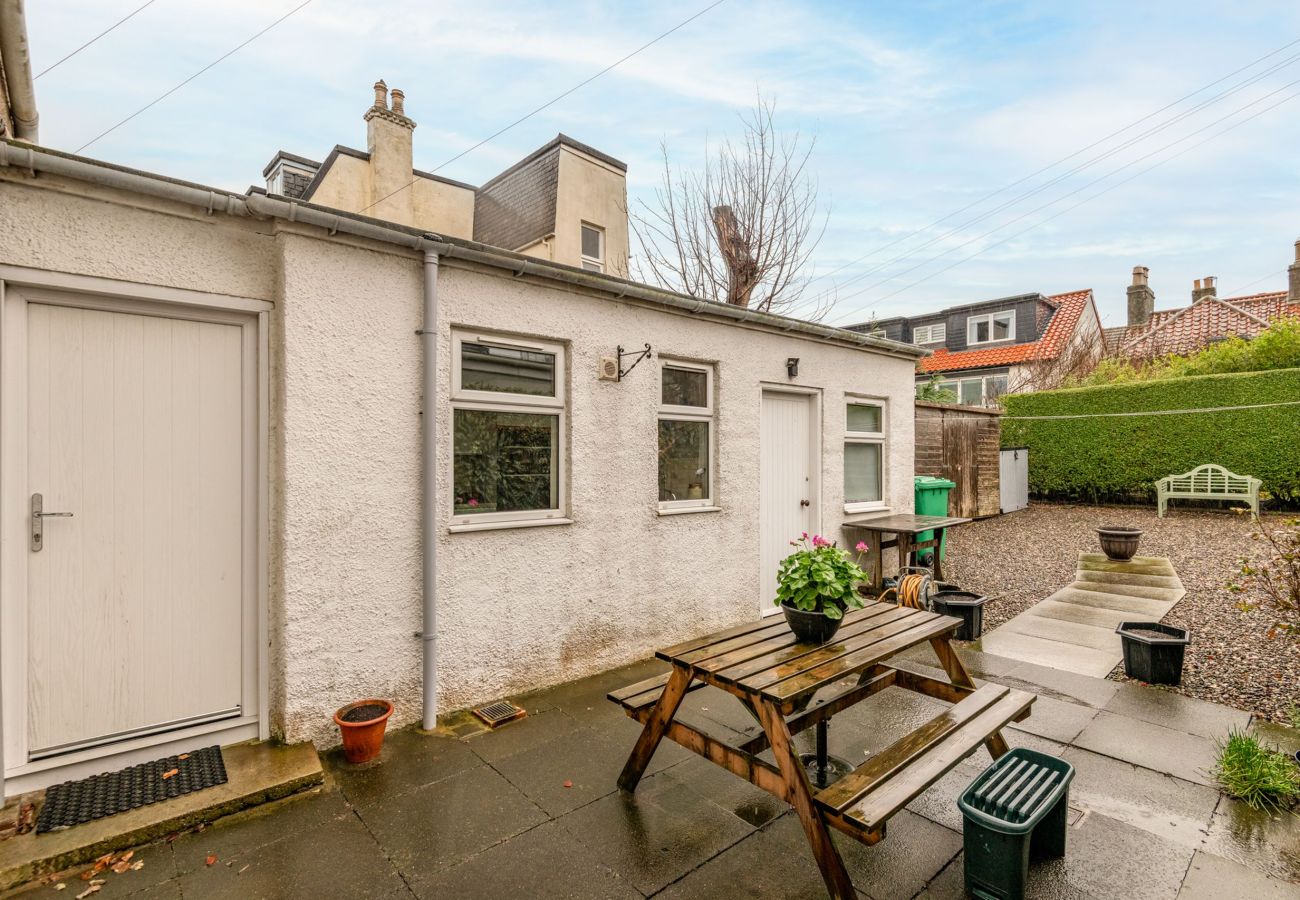 House in Elie - Ampersand