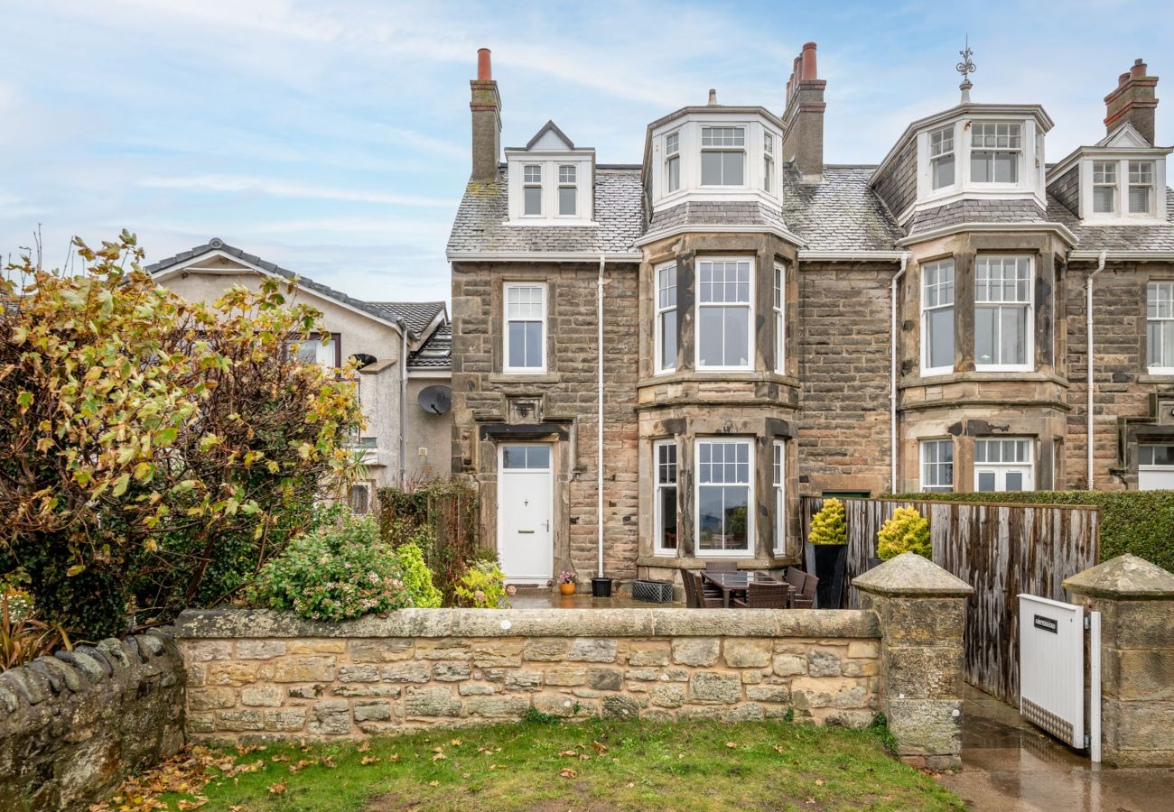 House in Elie - Ampersand