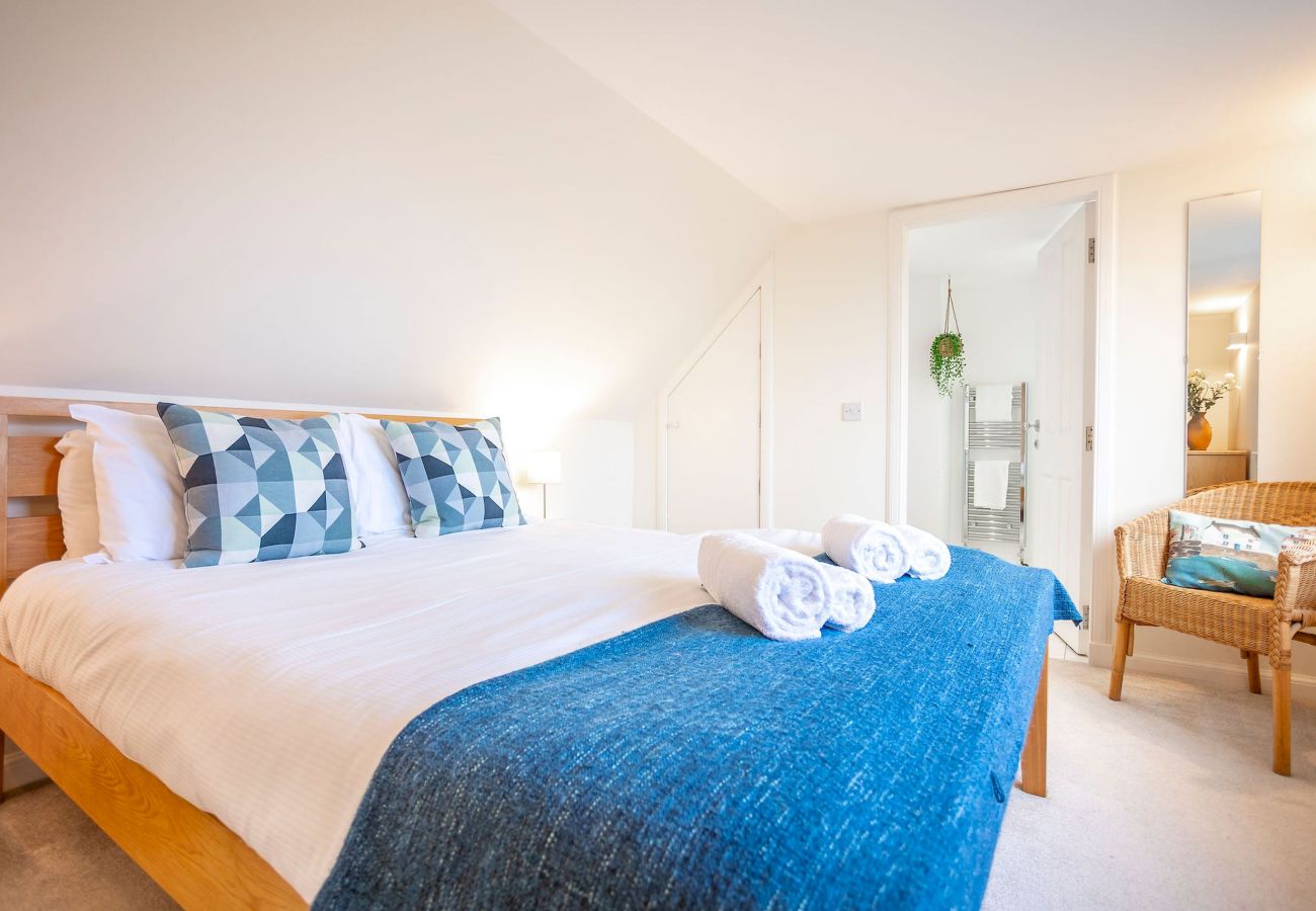 House in Elie - The Lodge House | By Elie