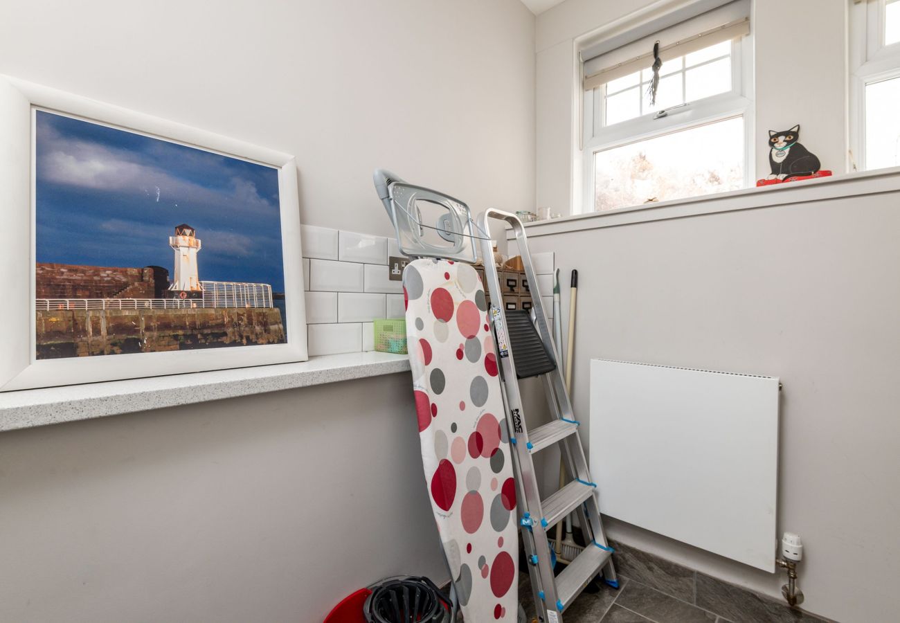 House in Lower Largo - Main Street (No 115) | Lower Largo