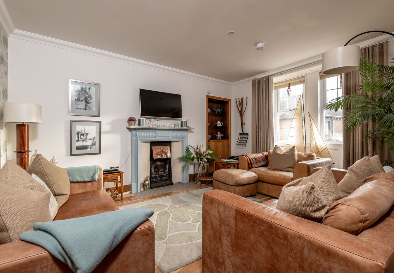 House in Lower Largo - Main Street (No 115) | Lower Largo