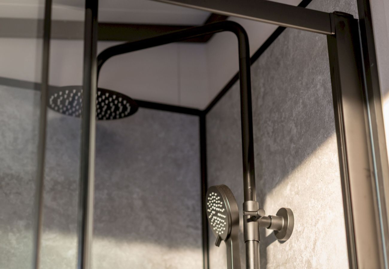 Mobile home in Cameron - Lodge No 133 | Hot Tub | Stewart's Resort Cameron