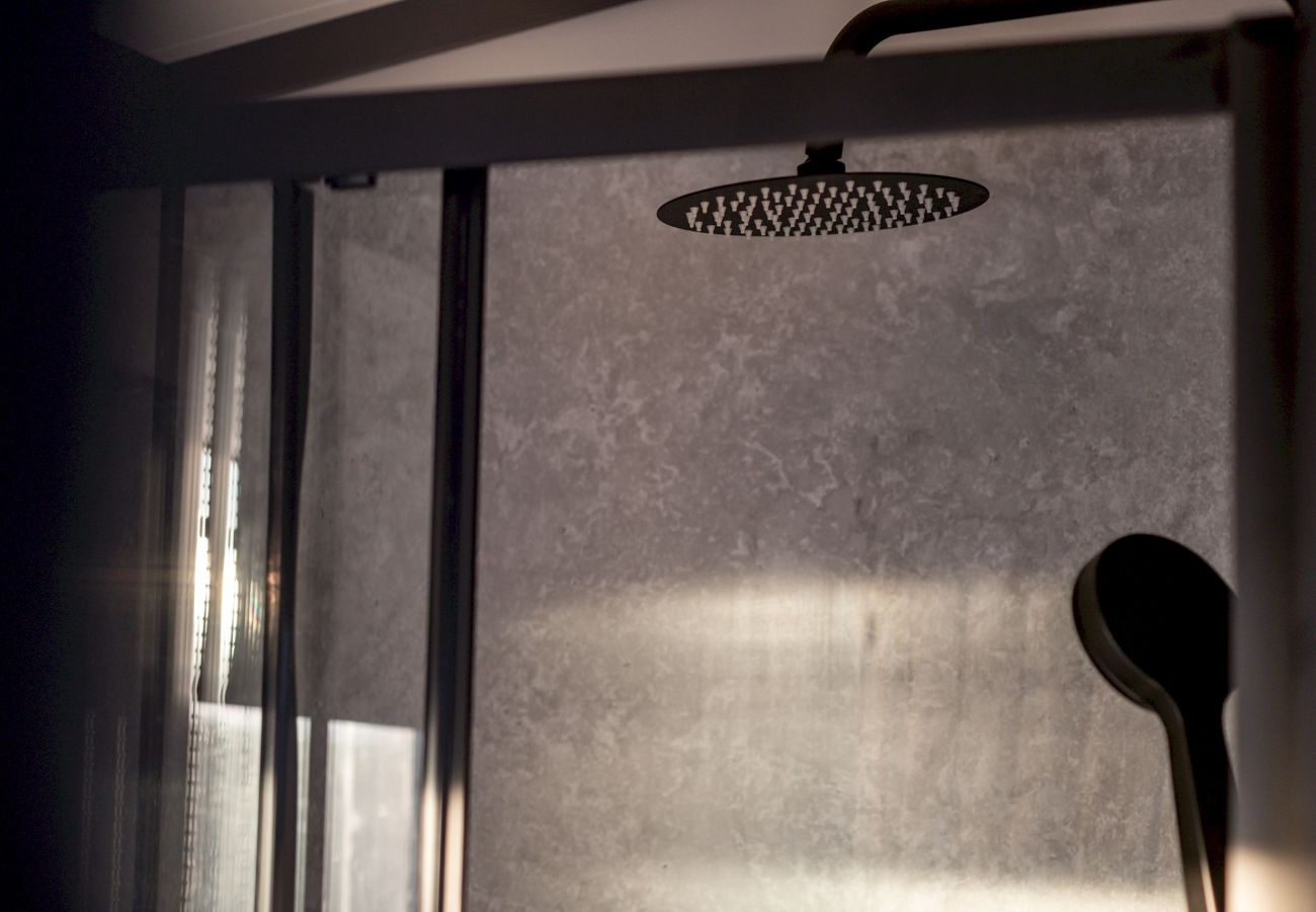 Mobile home in Cameron - Lodge No 133 | Hot Tub | Stewart's Resort Cameron