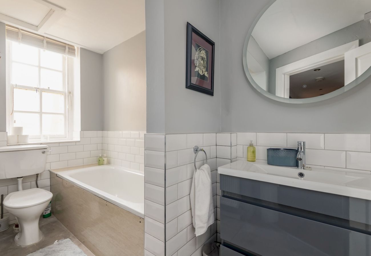 Apartment in Kincaple - Kincaple Garden Flat