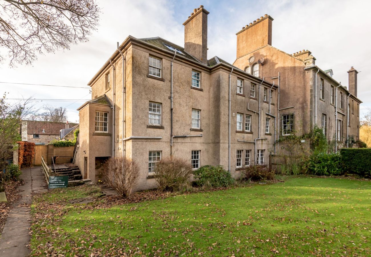 Apartment in Kincaple - Kincaple Garden Flat