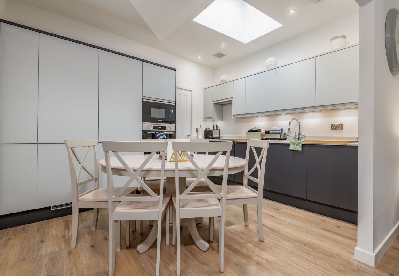 Cottage in St Andrews - Rusheen Cottage