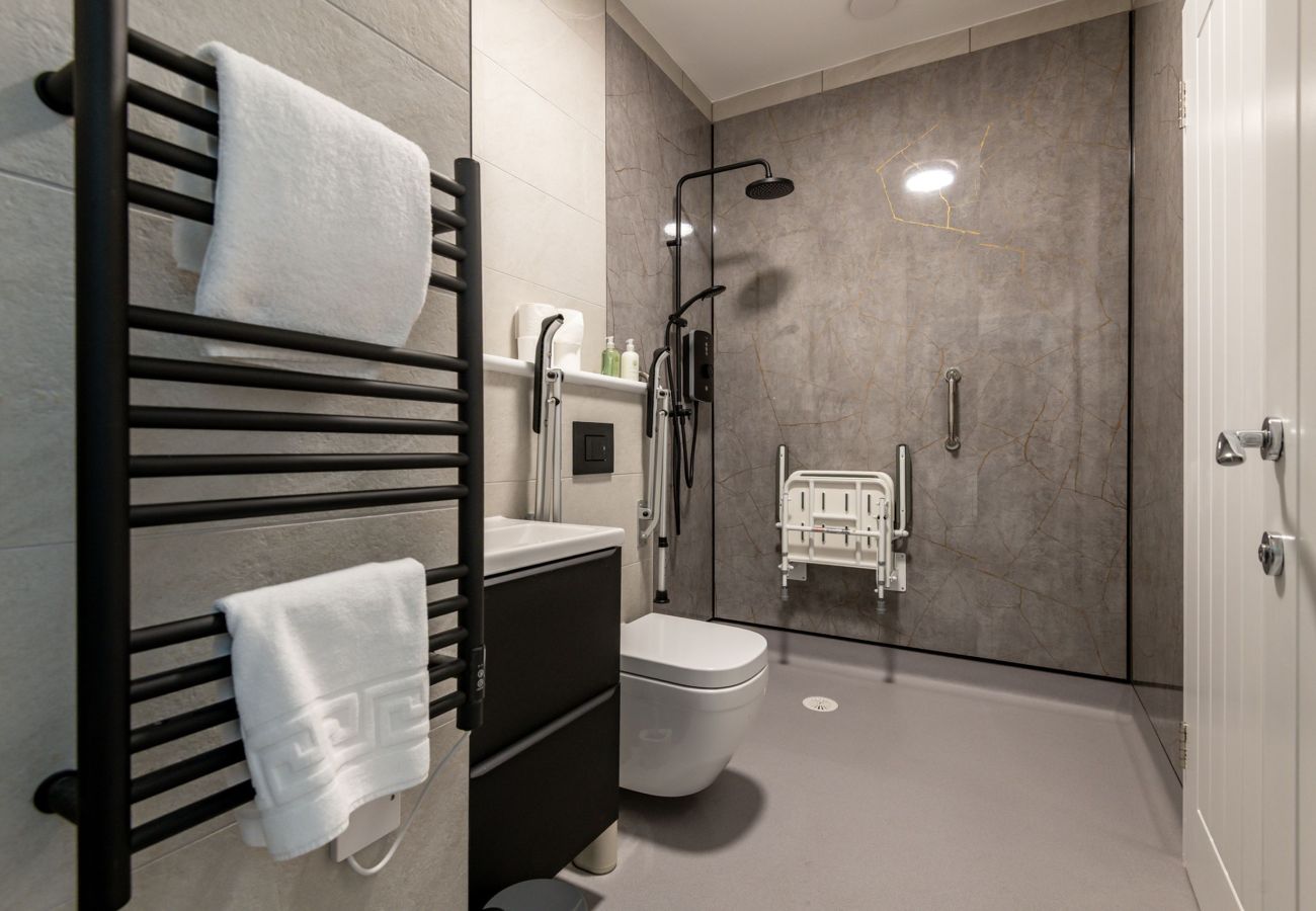 Cottage in St Andrews - Rusheen Cottage