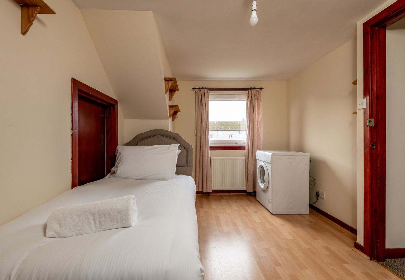 House in St Andrews - Tom Morris Drive (No 27)