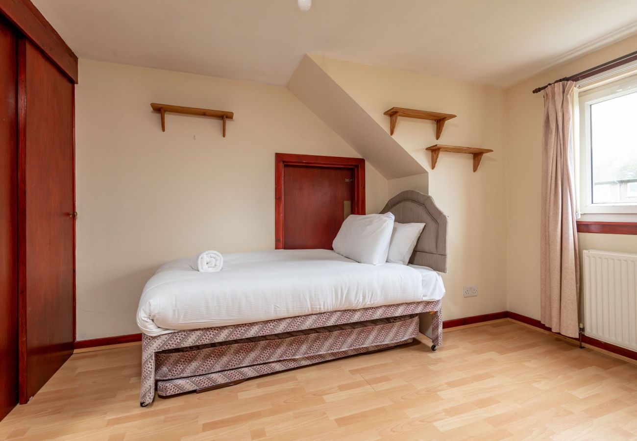 House in St Andrews - Tom Morris Drive (No 27)