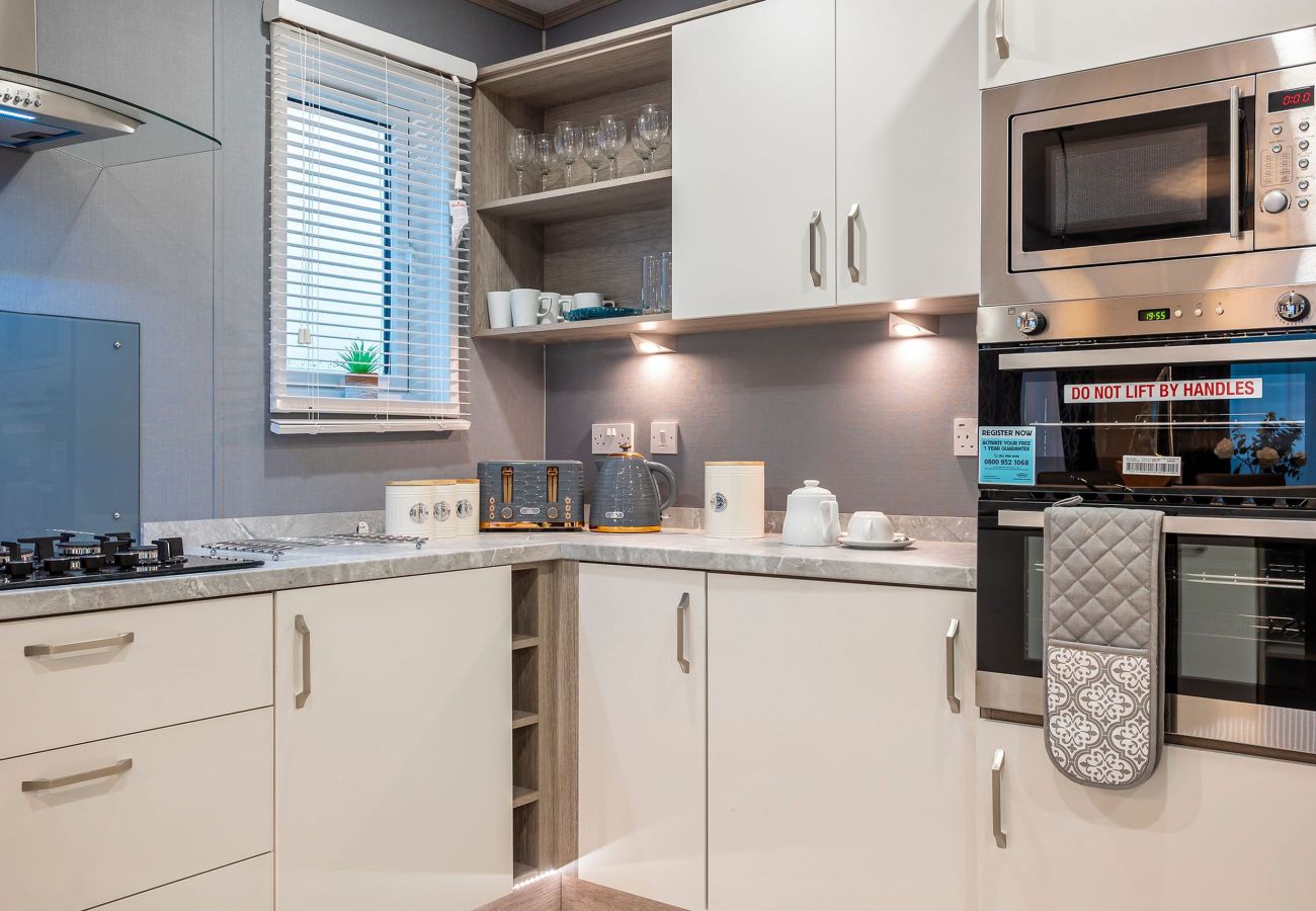 Mobile home in Strathkinness - Lodge No 35 | St Andrews Lodge Park