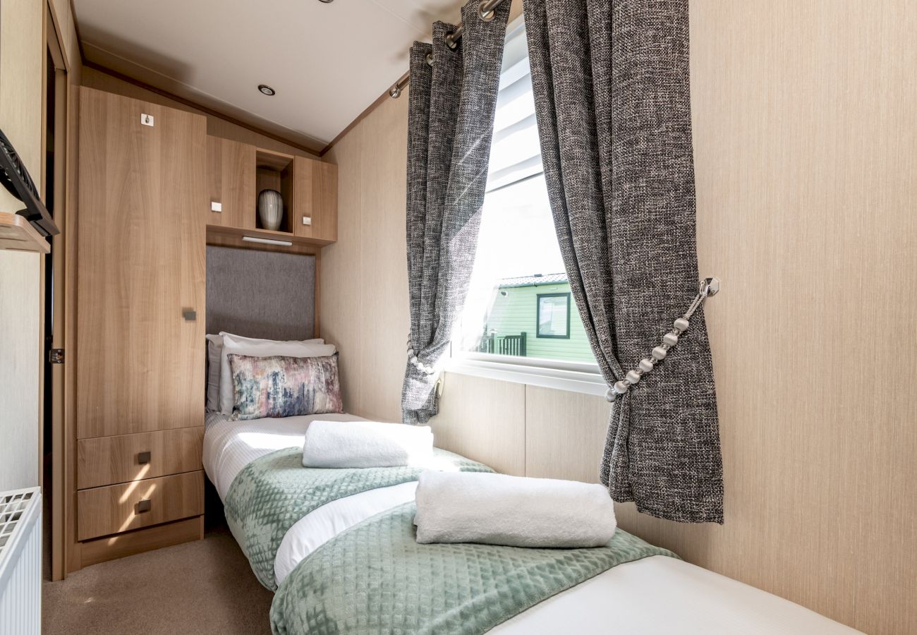 Mobile home in St Andrews - St Andrews Holiday Park | Harbour Reach (No 11)