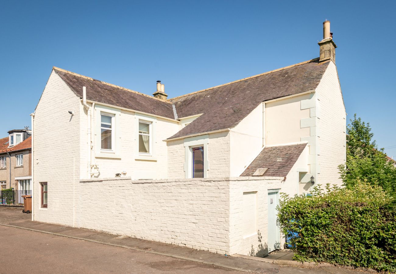 House in Crail - Kirkmay (No 18)
