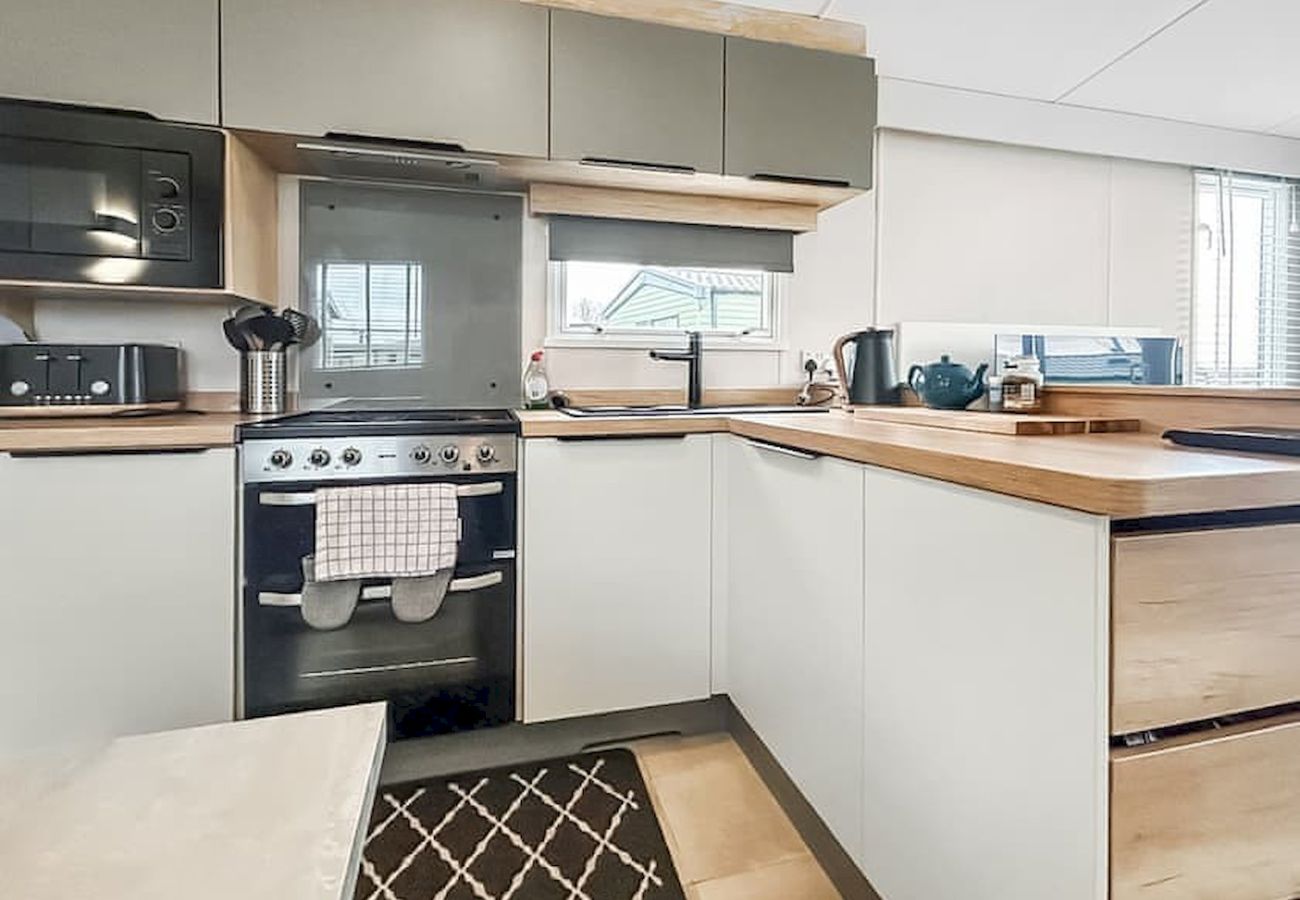 Mobile home in St Andrews - St Andrews Holiday Park | Swilken Sanctuary No 17